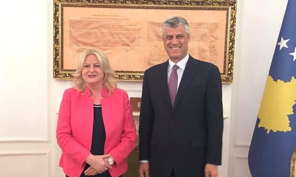 Tahiri ndan foto me Thaçin  Askush s mund ta ndryshojë historinë e lavdishme të UÇK së dhe pavarësinë e Kosovë