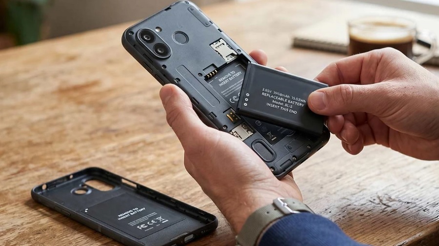 BE me rregulla të reja  Nga 2027 përdoruesit e telefonit do t i ndërrojnë vetë bateritë