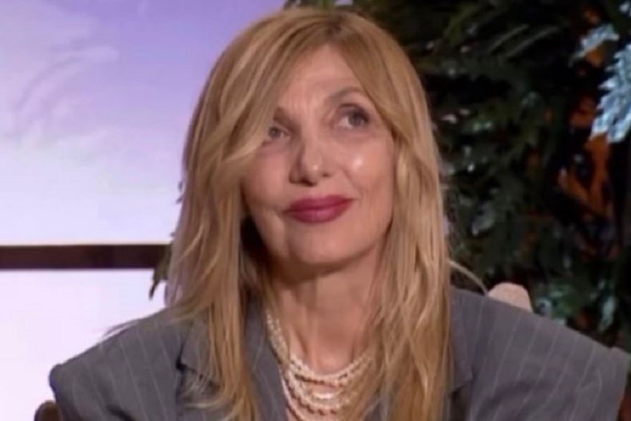 Mozës i ndodh e papritura jashtë  Fermës VIP 