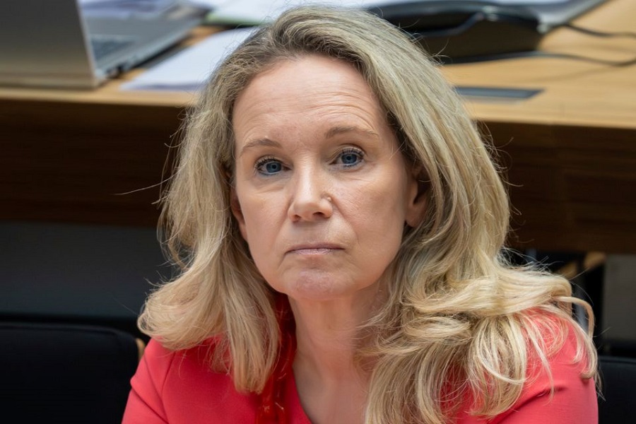 Jep dorëheqje ministrja e Kulturës në Berlin  shpërndau 2 6 mil euro në mënyrë të parregullt