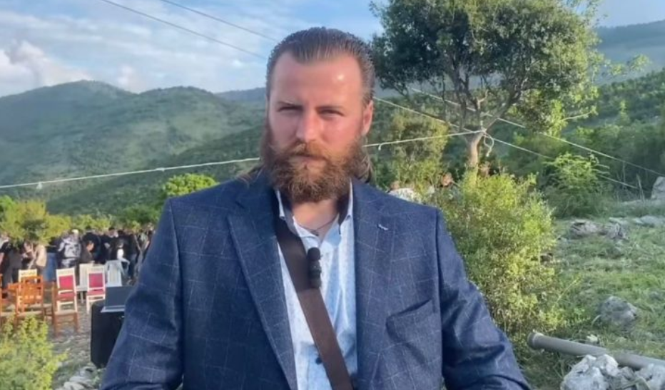 U ekzekutua me breshëri plumbash së bashku me gruan  Kush është Kreshnik Mujeci 