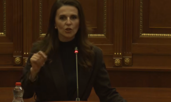 Çitaku i reagon Gecit  Të iu vie turp që kërkoni burg të përjetshëm për ata që luftuan për liri