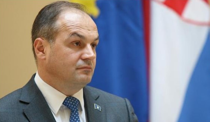 Hoxhaj  Albin Kurti ka negociuar fshehtë me Serbinë