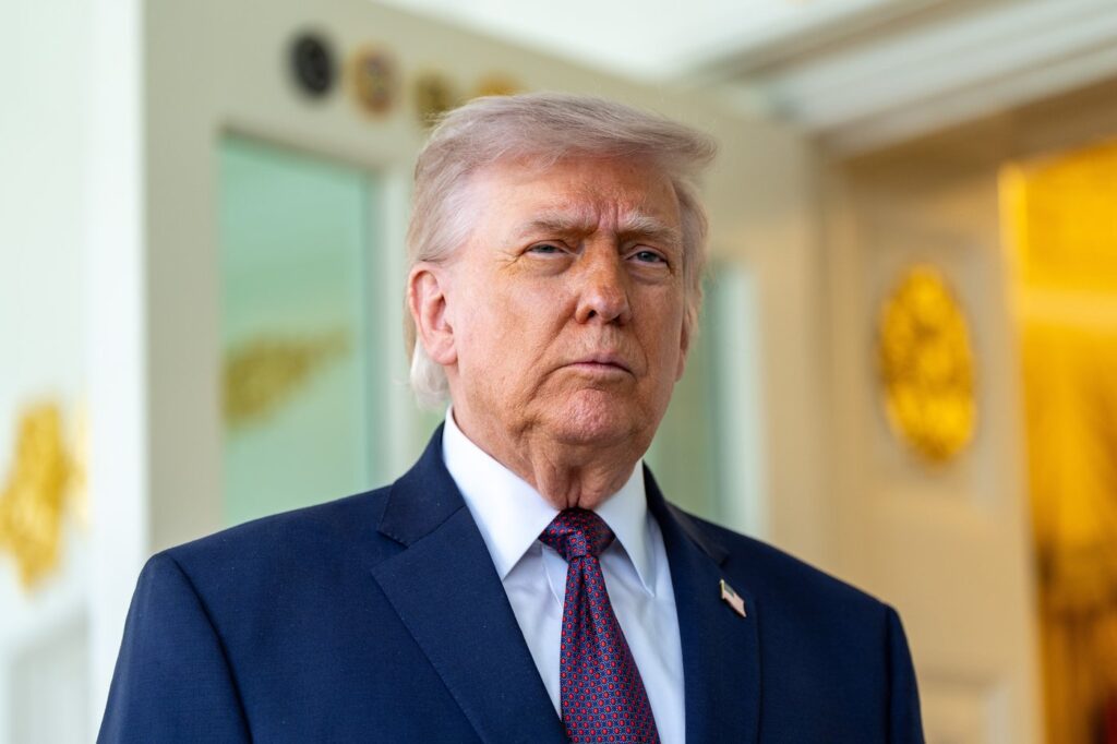 Trump po shqyrton rifillimin e operacioneve luftarake në Iran