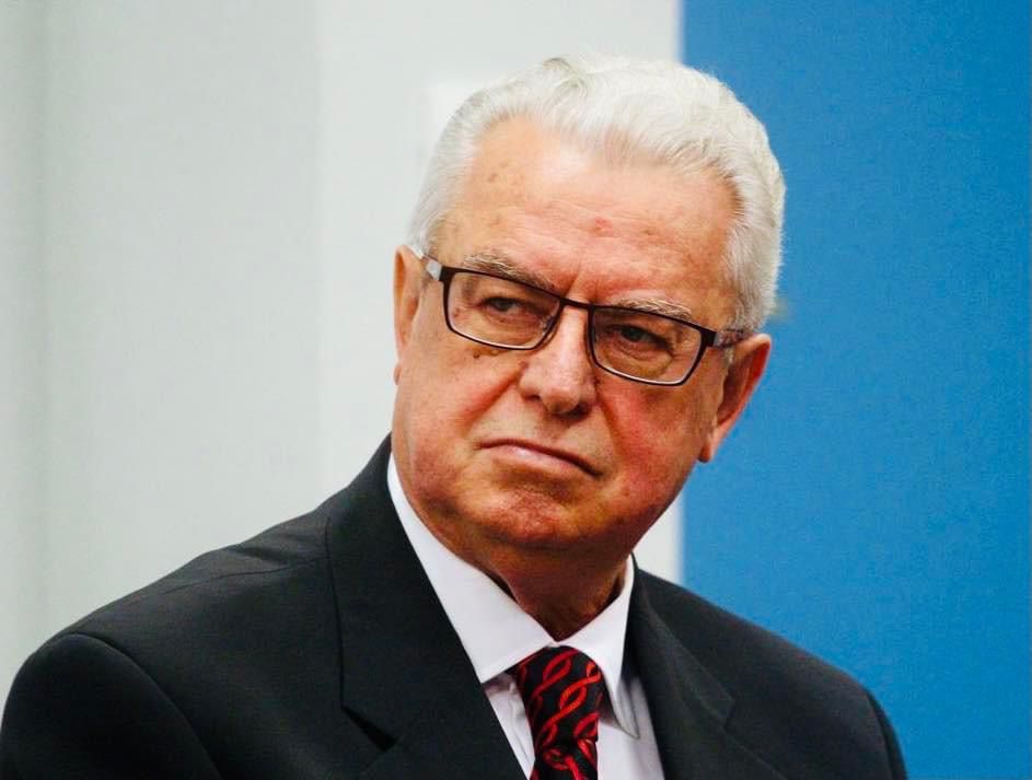 Vdes ish kryetari i kuvendit të Shqipërisë  Servet Pëllumbi