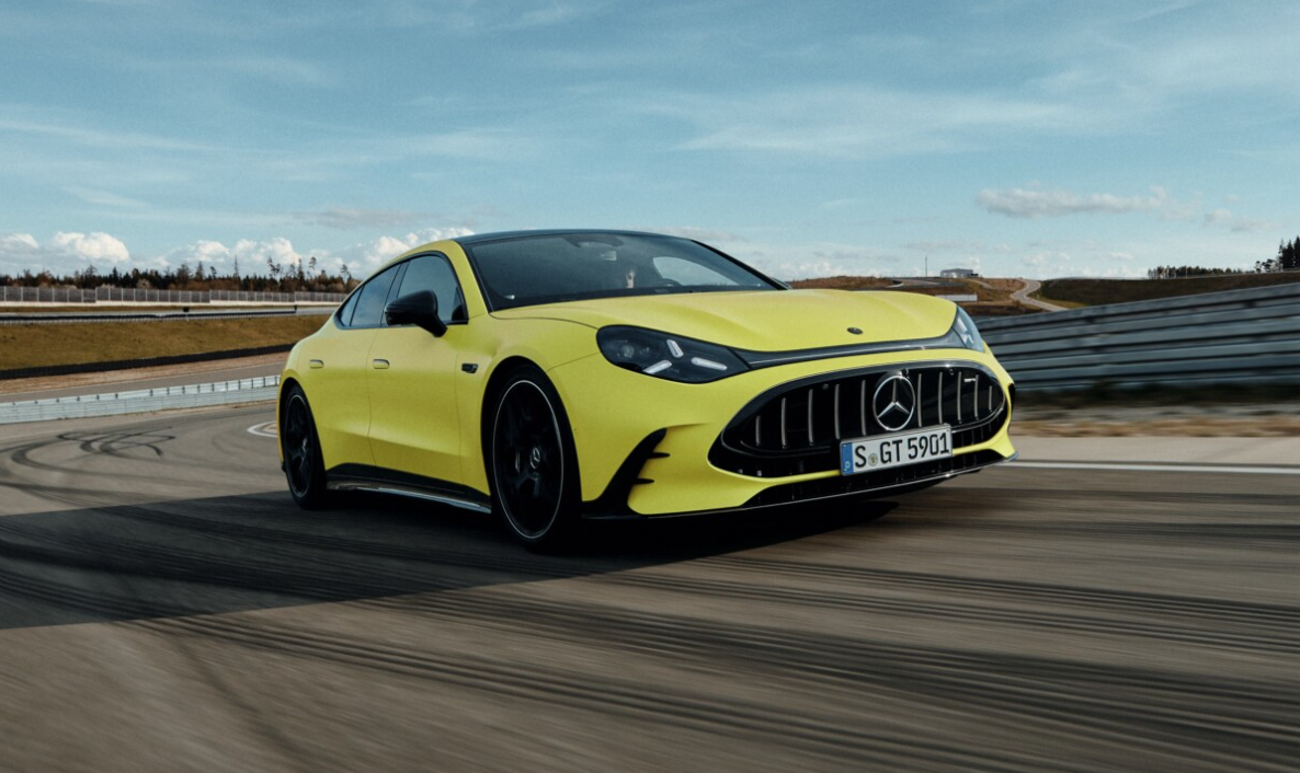 mercedes-prezanton-amg-gt-te-ri-deri-ne-1-153-kf-0-100-km-h-per-2-sekonda