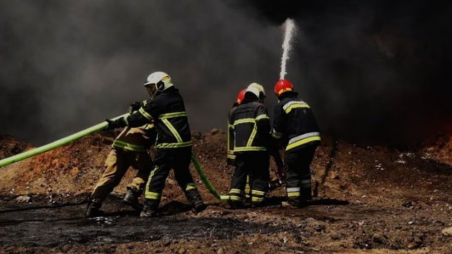 Ukraina nën sulm  Zelensky  Rusia po godet infrastrukturën civile dhe hekurudhore