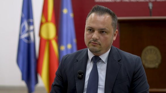 deputeti-cekov-tregon-pse-e-braktisi-znam-in-ne-fushate-premtuam-gjera-tjera