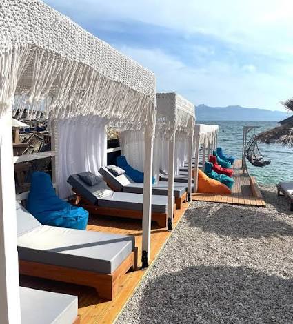 Kryetarja e Vlorës  S ka më shezlongë 20 euro  maksimumi do të jetë kaq euro