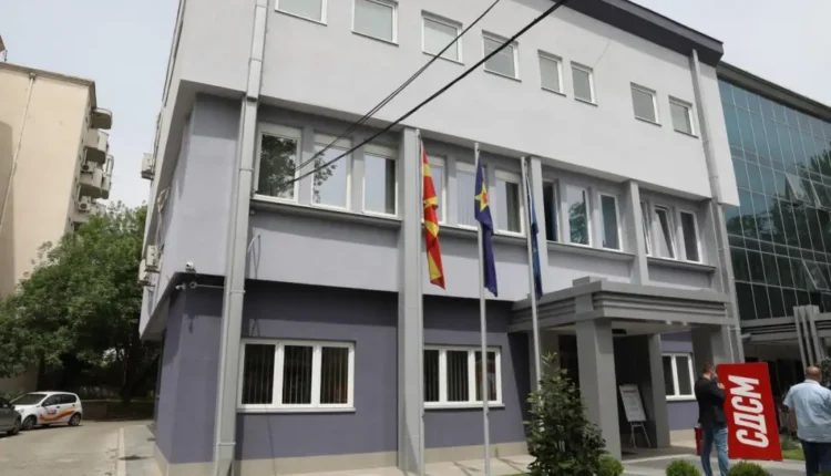LSDM  Mickoski tashmë po përgatitet t i përfshijë bullgarët në Kushtetutë