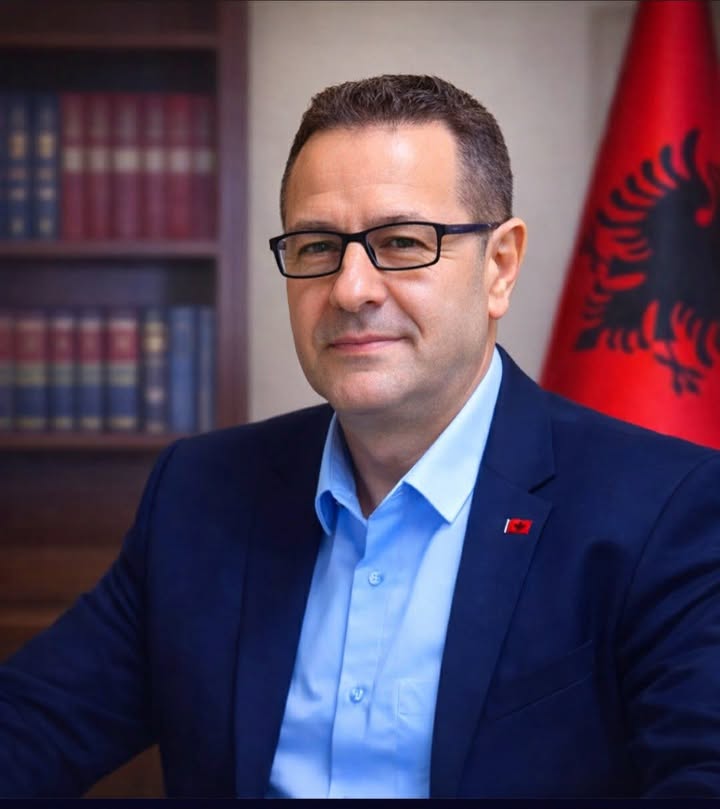 nga-shkupi-ne-tirane-studentet-shqiptare-bashke-ne-mbrojtje-te-dinjitetit-kombetar