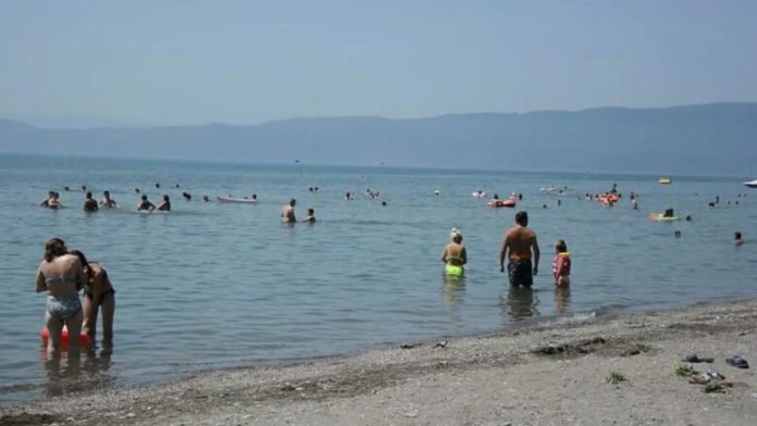 E rëndë  21vjeçari nga Oktisi i Strugës mbytet në ujërat e liqenit të Strugës