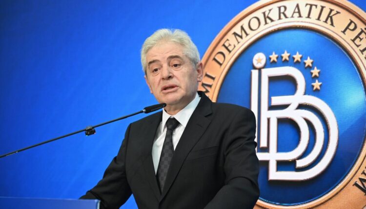 Ahmeti  Themeluesit e UÇK së dhe BDI së po u lënë vend të rinjve  unë do t u bashkohem veteranëve