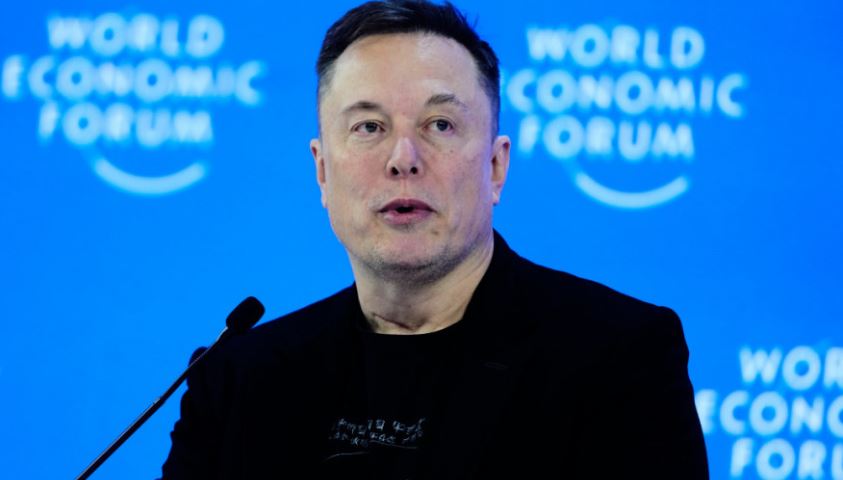 Postimet provokuese të Elon Musk rreth trazirave në Belfast  Është faji i emigrantëve vrasës që presin kokat e njerëzve