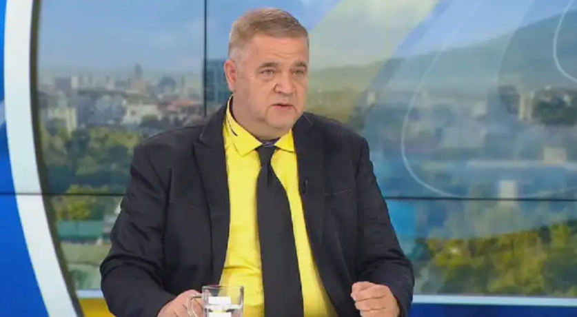  Maqedonia po largohet nga BE ja dhe po hyn në  Botën Serbe    alarmon akademiku bullgar