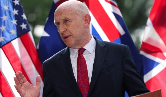 Jep dorëheqjen Sekretari i Mbrojtjes i Britanisë  John Healey