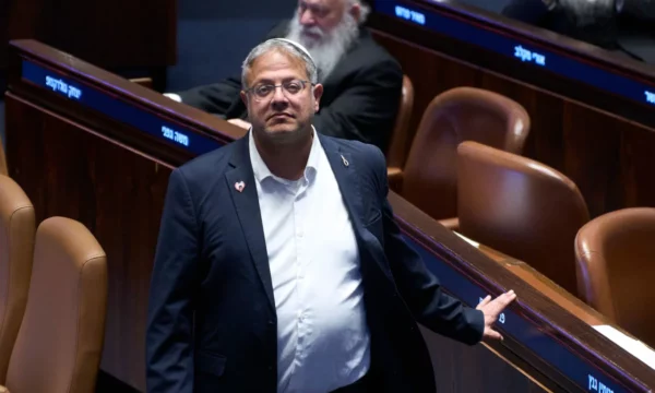 Ministri izraelit  I gjithë Libani të digjet  për çdo lot të derdhur të një nëne izraelite  një mijë nëna libaneze duhet të qajnë