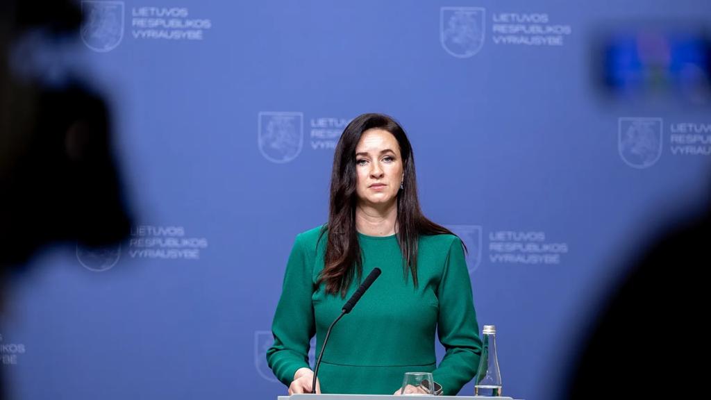 Rrëzohet qeveria në Lituani  kryeministrja dorëhiqet pas 10 muajsh në pushtet