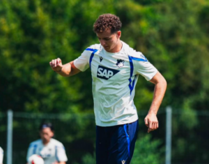 U raportua se do të transferohet te Dortmund  Fisnik Asllani habit me postimin e fundit 