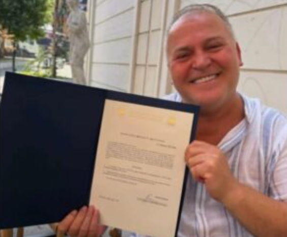 Avni Qahili bëhet shtetas i Kosovës  Mrekullia më e madhe e jetës time