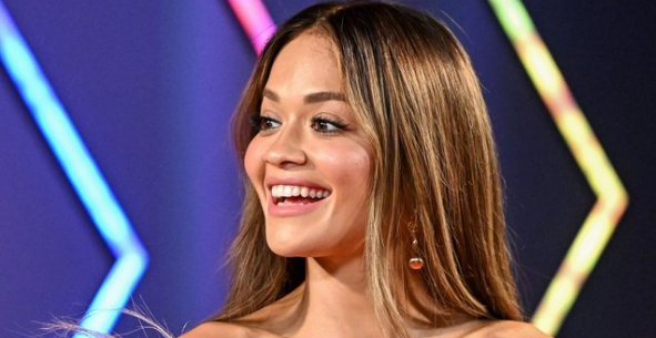 Rita Ora publikon fotografi nga koncertet e kaluara  Mezi pres të performoj në Ohër