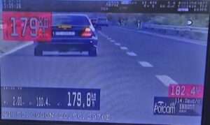 179 km h në rrugën Tetovë Gostivar  arrestohet 27 vjeçari nga Tetova dhe i konfiskohet  Mercedesi 