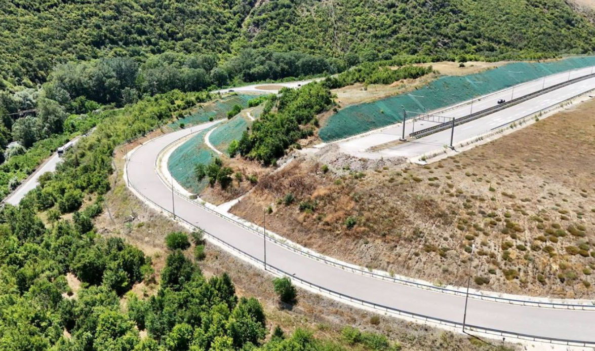 Pjesa e II e autostradës Shkup Bllacë do të kushtojë 198 4 milionë euro  Puna pritet të nis në gusht  ndërtimi do të zgjasë 4 vjet