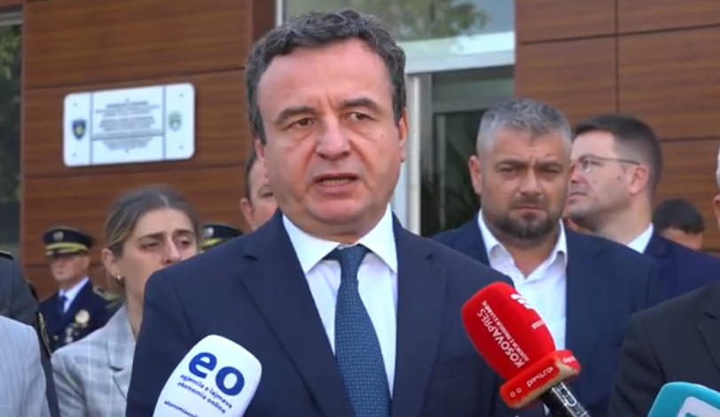 Kurti pas homazheve te memoriali i policëve të rënë në detyrë  Kosova është më e sigurt se kurrë