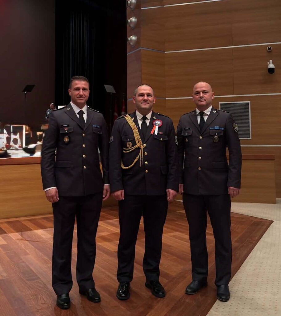 Oficerë të FSK së diplomojnë në Republikën e Turqisë