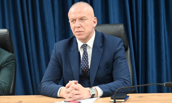 Hapja e konsullatës serbe në Shkodër  Qorolli i VV  Thikë pas shpine për Kosovën