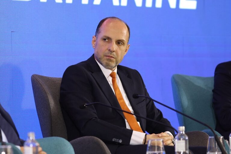 Ibrahimi me pyetje për Ali Ahmetin  nëse e ke ndaluar ndarjen  cili ishte kuptimi i luftës së vitit 2001 