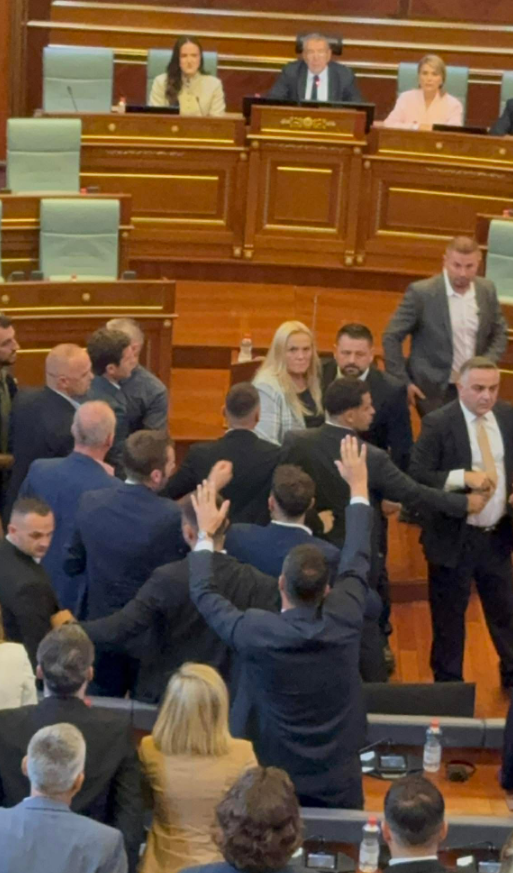  M ta  m ta   Time Kadrijaj sulmon Albin Kurtin