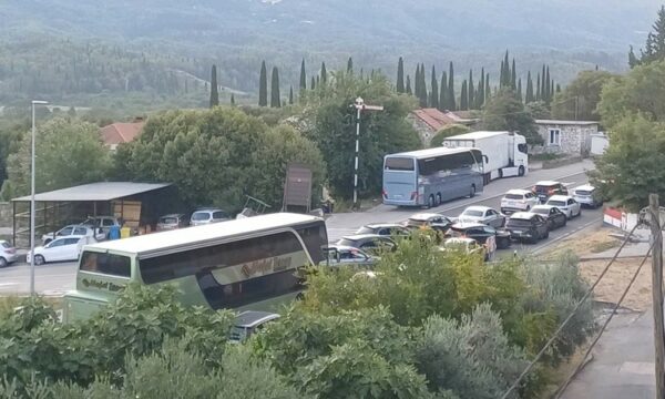 Ambasada e Kosovës jep informata mbi gjendjen në pikat kufitare dhe qarkullimin rrugor në Kroaci