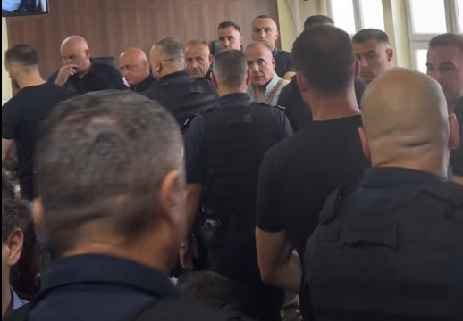 Gjykata i shpall të pafajshëm tre të akuzuarit për vrasjen e trefishtë në Gllogjan