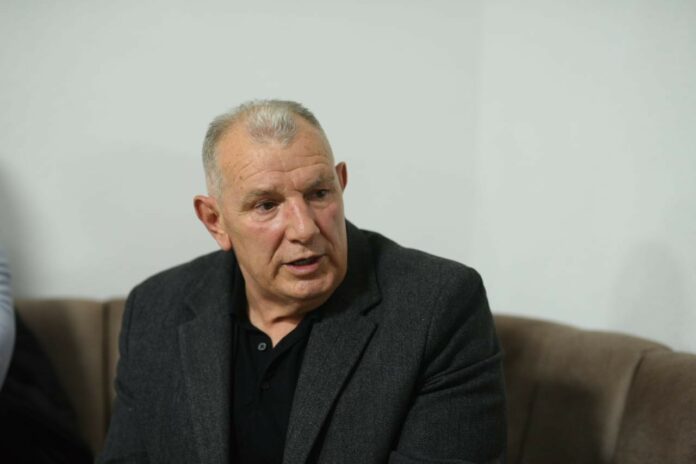 Buja pas vërdiktit në Hagë  Ku është qeveria  parlamenti  dhe partia ime  kështu nuk mbrohet askush