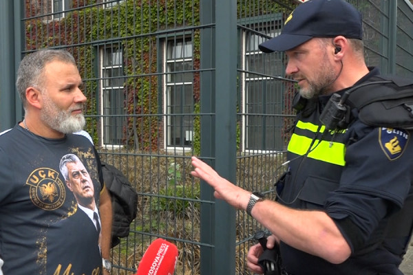 Policia holandeze shton masat e sigurisë para ndërtesës së Gjykatës në Hagë