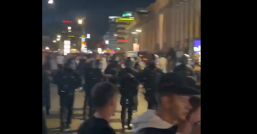 Eskalon protesta e shqiptarëve në Shtutgart  ka të arrestuar