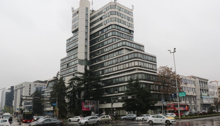 permbytje-ne-ndertesen-nova-makedonija-ndertesa-eshte-pa-energji-elektrike