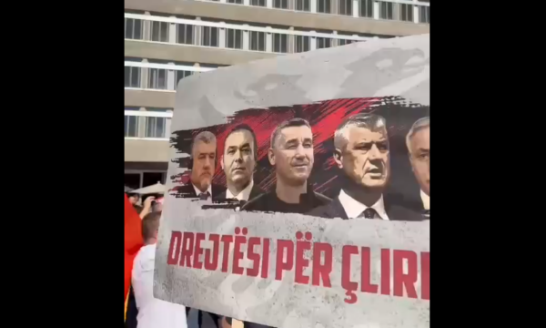 Mërgimtarët shqiptarë mblidhen në Zürich kundër vendimit të Hagës ndaj ish krerëve të UÇK së