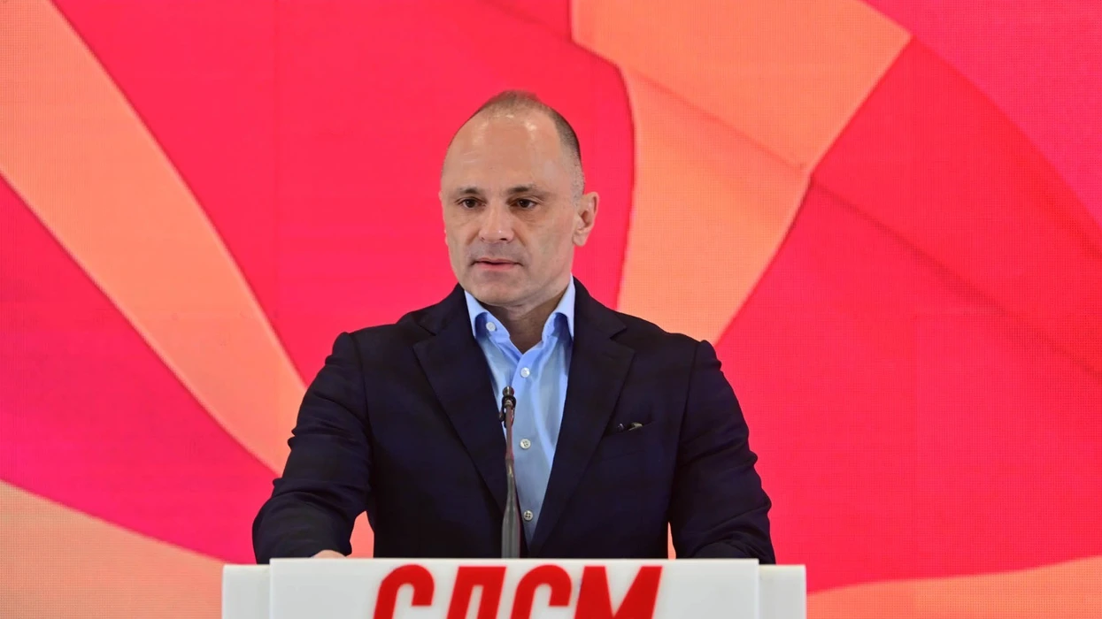 Filipçe  Dyshimet janë se komisioni për kredinë hungareze është 100 milionë euro