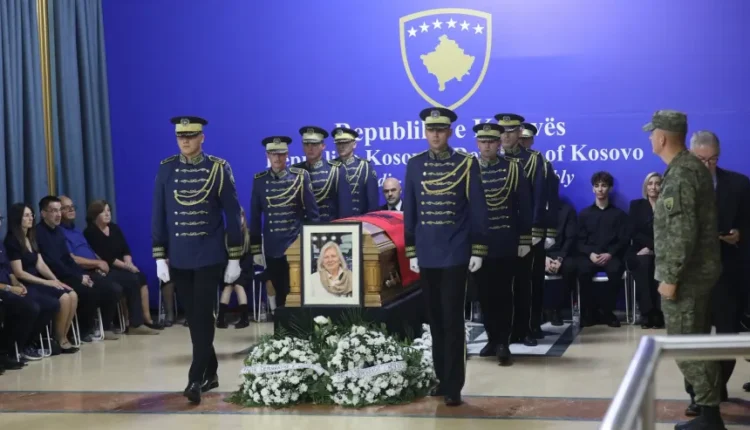 Nderohet Flora Brovina  homazhe në Kuvendin e Kosovës për ish deputeten dhe aktivisten